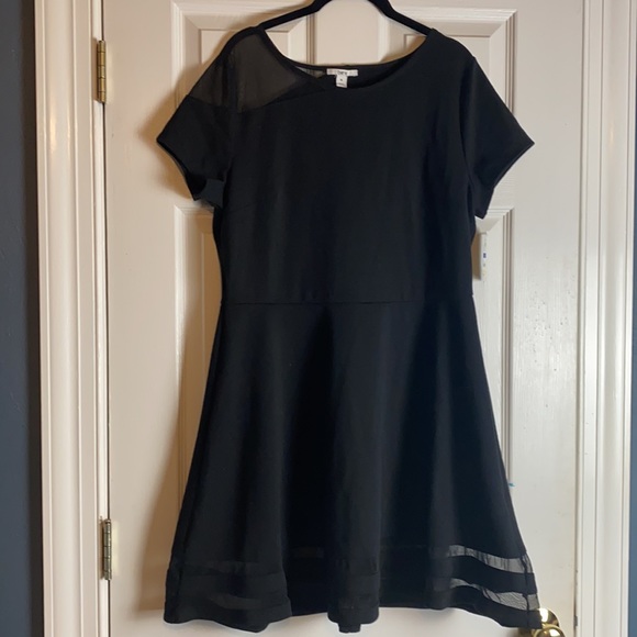 COPY - Bar 111 fit & flare shirt sleeve dress NWT - Picture 2 of 7